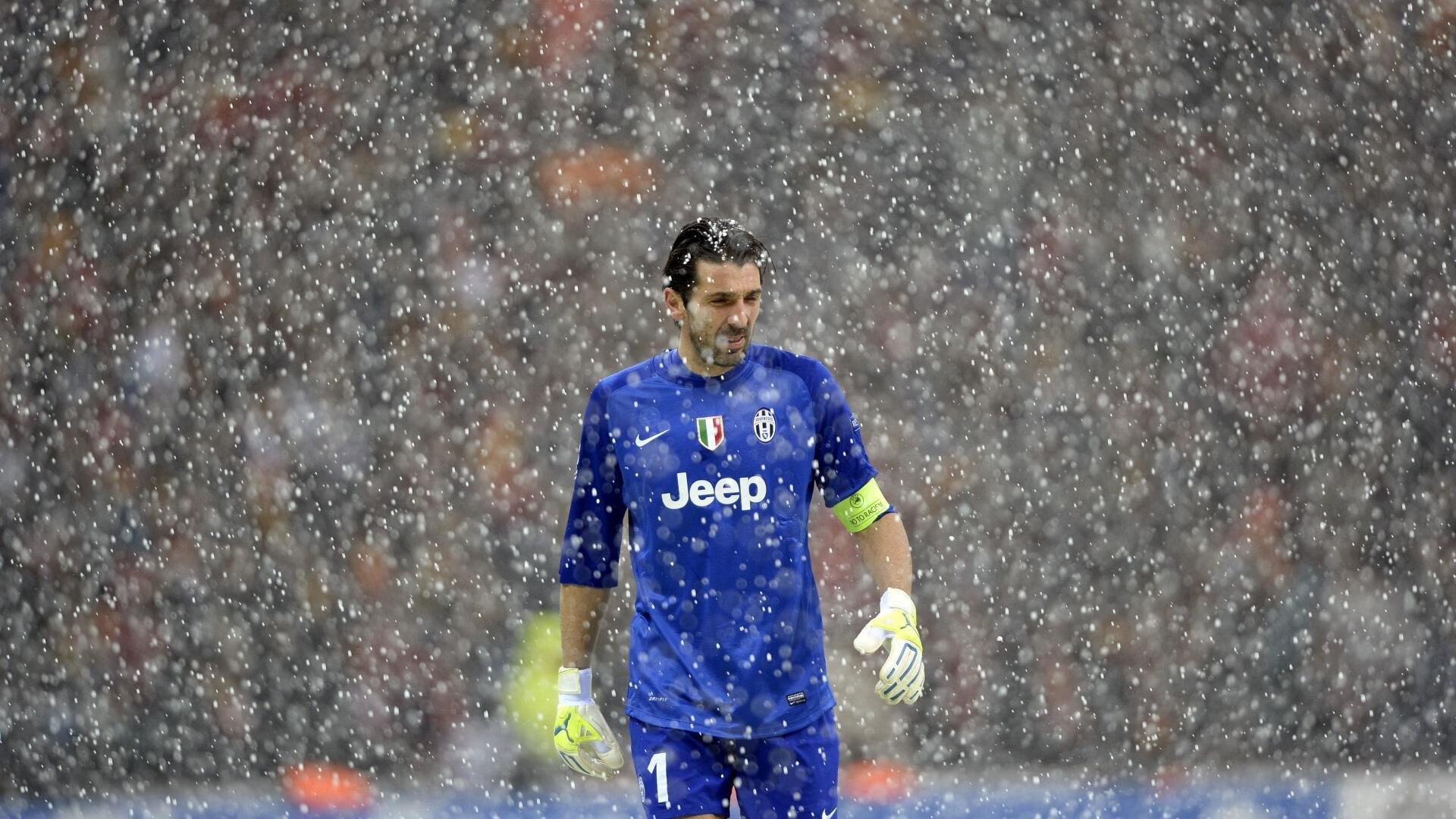 《《和平精英》全国争霸，决战正酣》，和平精英官方比赛直播